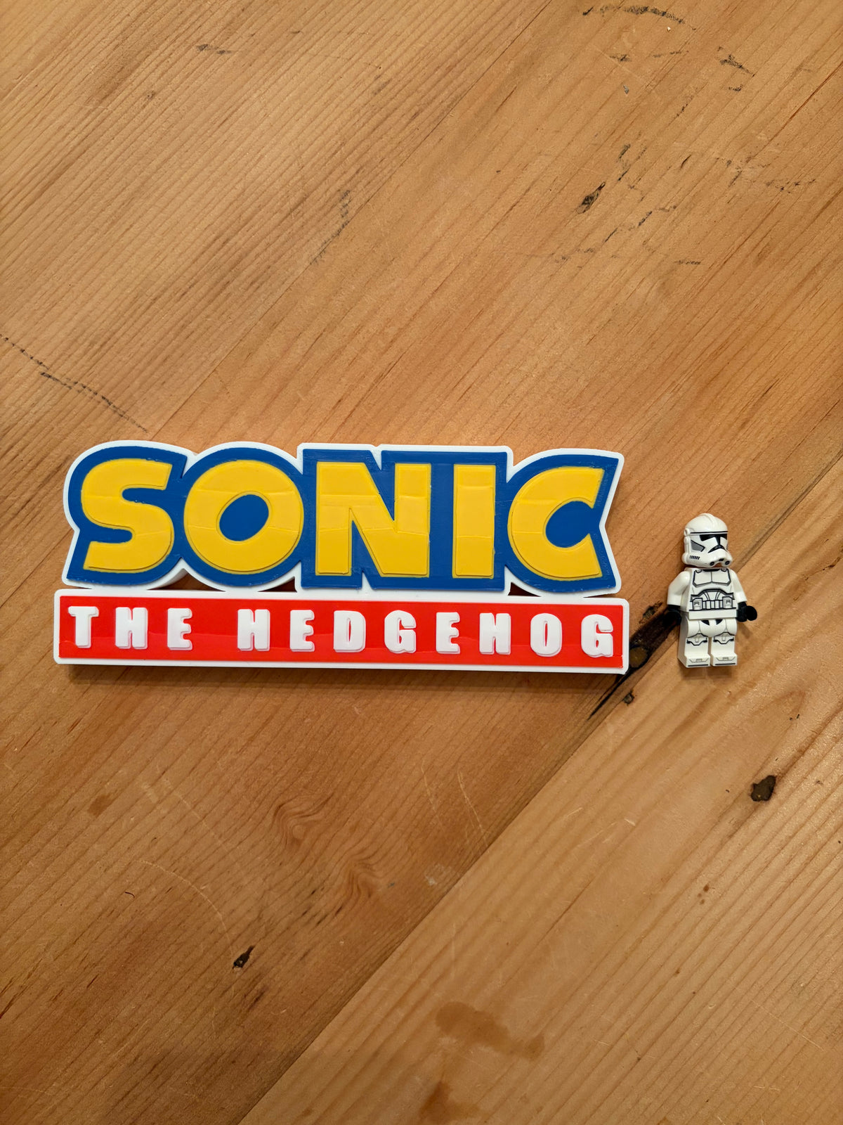 Sonic the Hedgehog logo desk/wall display